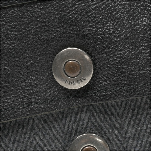 FOSSIL Herringbone Flannel and Pebbled Leather Wristlet Clutch Free Bracelet - Picture 8 of 15